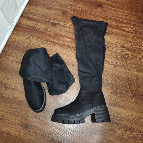 New Rouje Black Suede Knee High Chunky Heel Moto Grunge Pull Up Zip Boot 7 1/2 - Picture 2 of 12